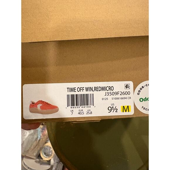 Dr. Scholl’s Time Off Win SIZE 9.5 BRAND NEW IN BOX Platform Sneakers Red Cherry - Picture 7 of 8